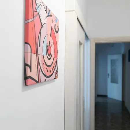 Nella's Carlo Iii Apartament