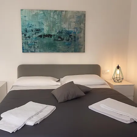 Nella's Carlo Iii Napoli